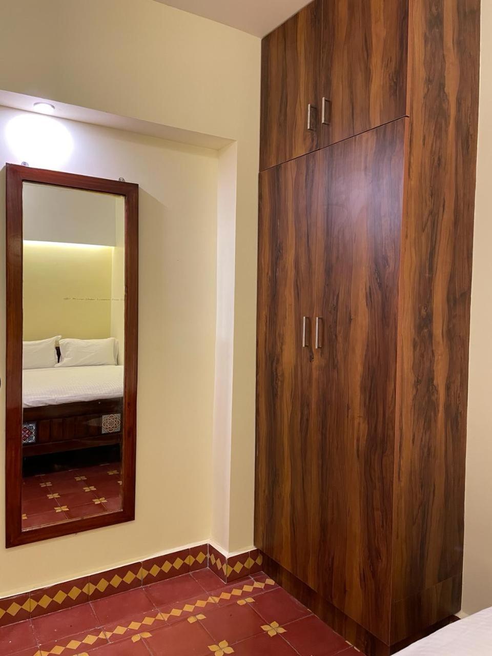 Viswa Residency Srirangam - Heritage Rooms Tiruchirappalli Экстерьер фото
