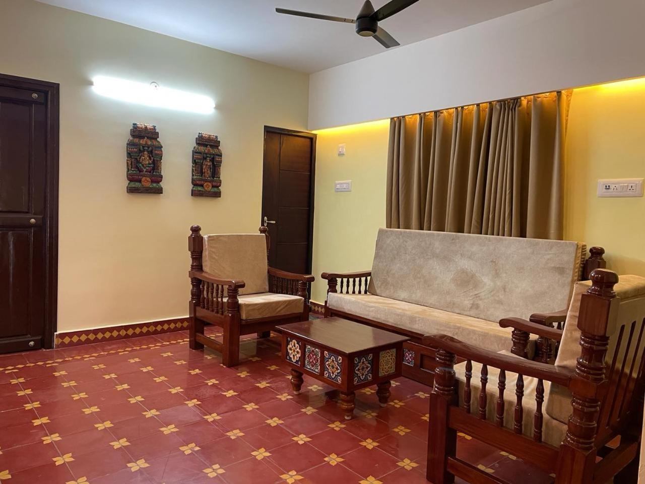 Viswa Residency Srirangam - Heritage Rooms Tiruchirappalli Экстерьер фото
